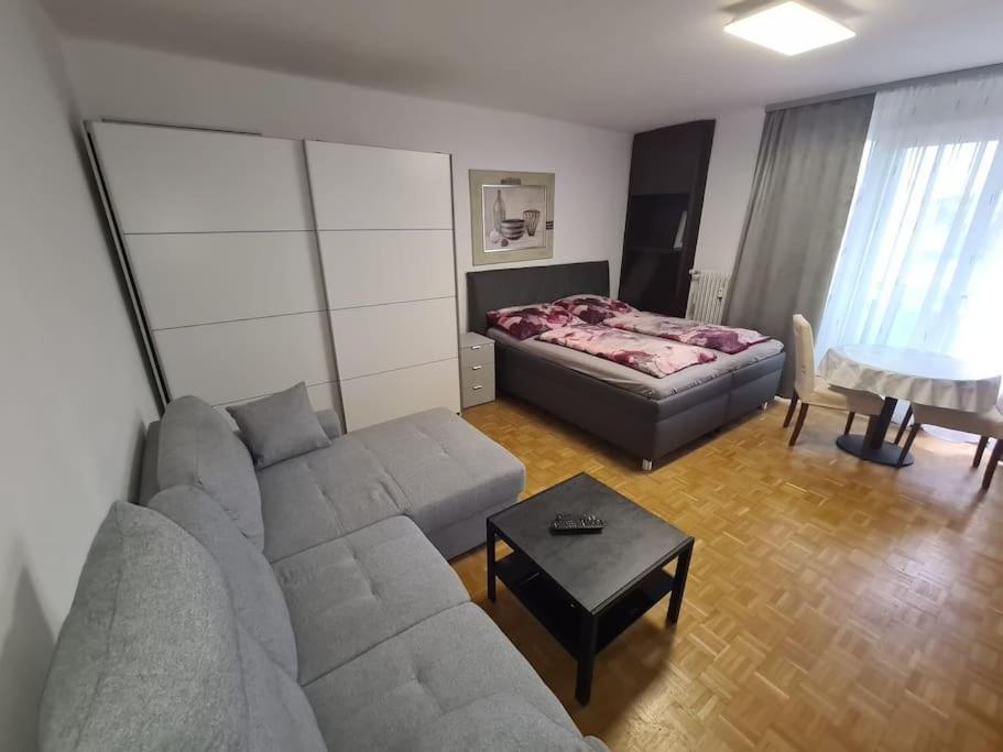 Stadtoase Wels Zentrum Esterno foto